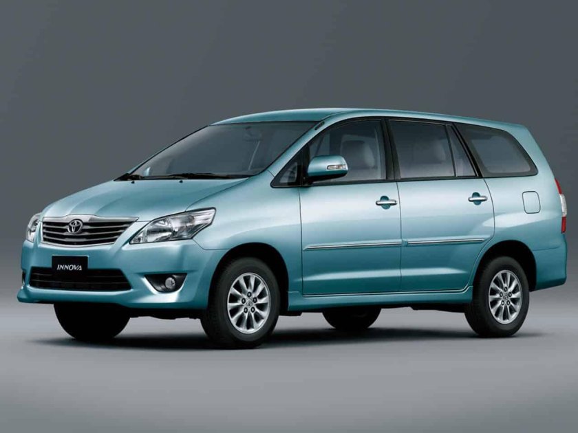Toyota Innova 2011