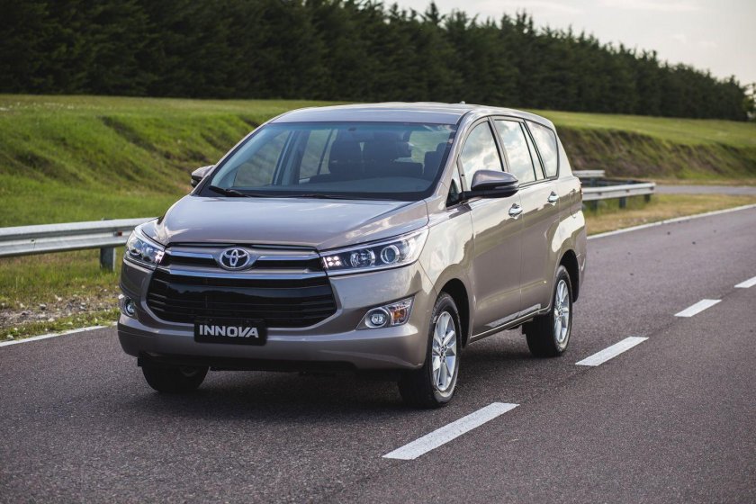 Toyota Innova 2017
