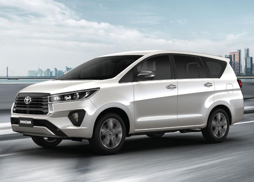 Тойота иннова 2021