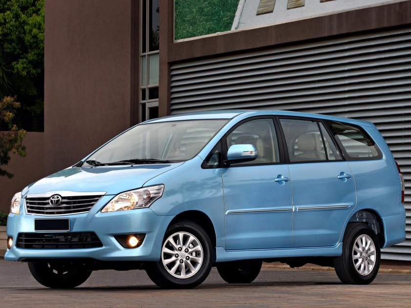Toyota Innova 2011