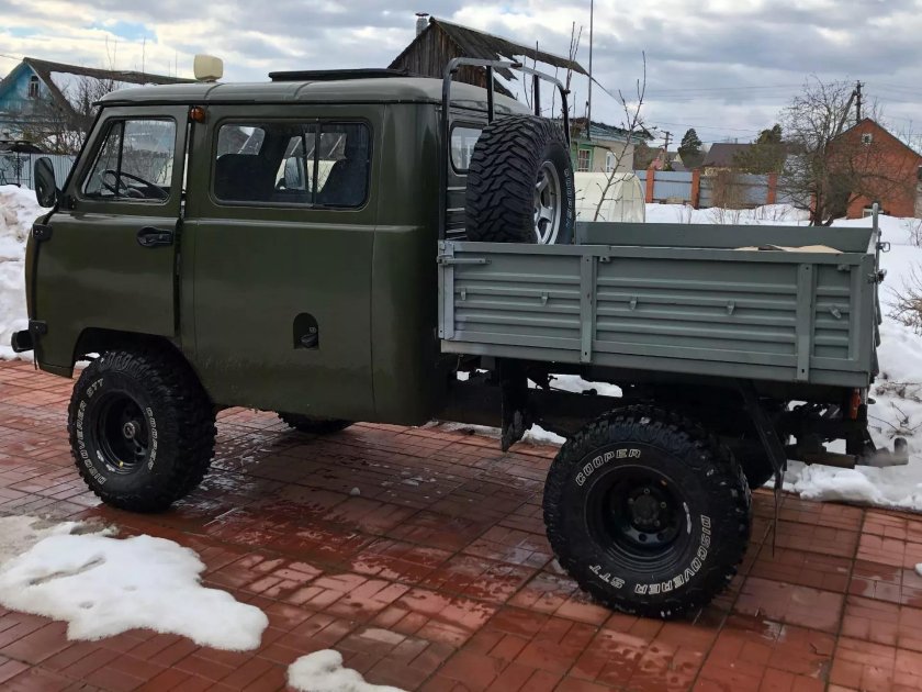 Автомобиль уаз фермер