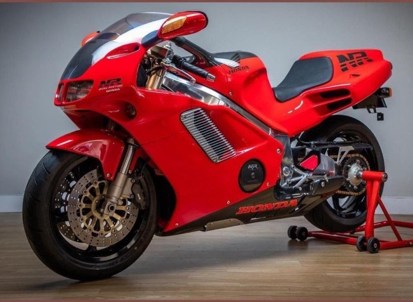 Шоссейный мотоцикл Хонда