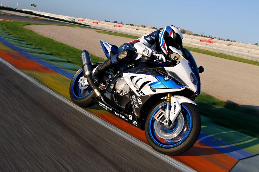 BMW hp4 Race