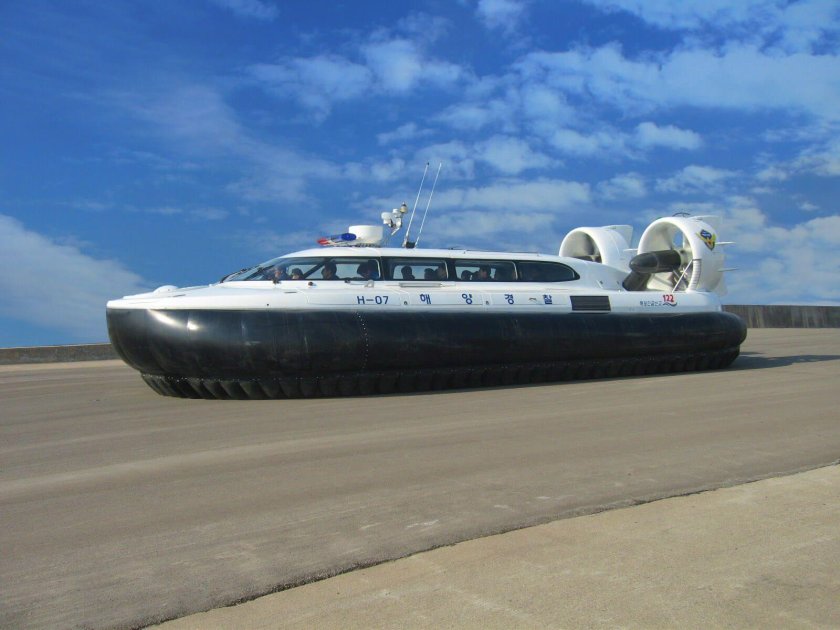 Pioneer mk3 1 Airlift Hovercraft