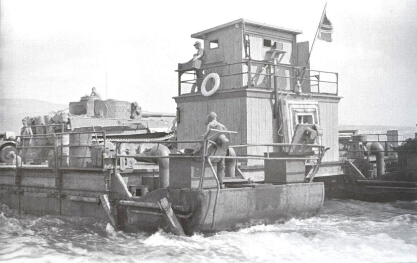 Зибель баржа немецкая