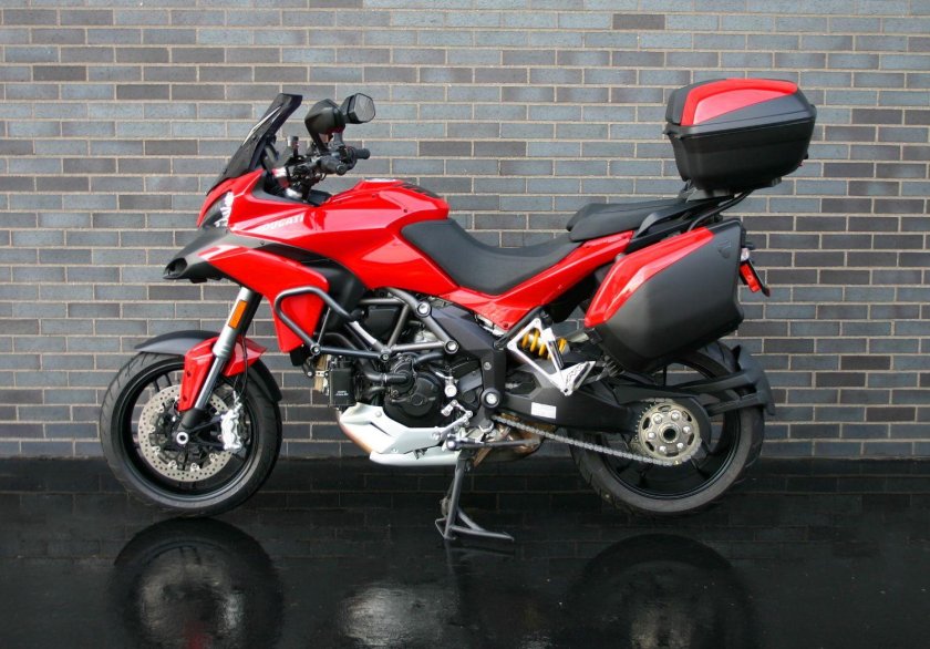 Ducati Multistrada 1200s