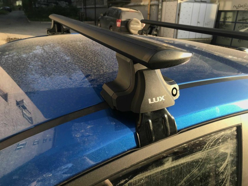 8201356700 Багажные дуги оригинал