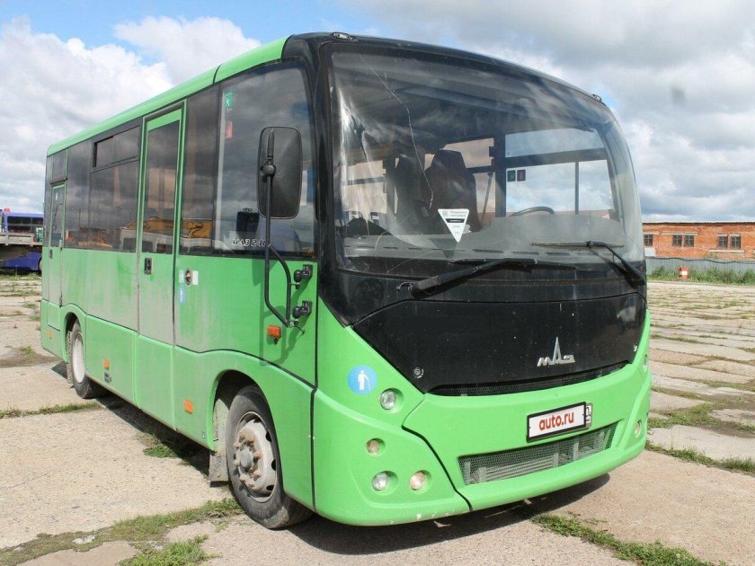 Автобус маз