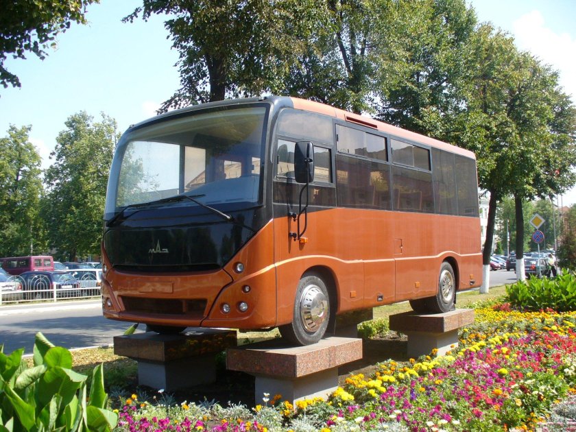 МАЗ 241