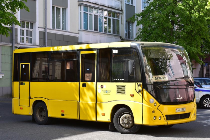 Автобус МАЗ фото