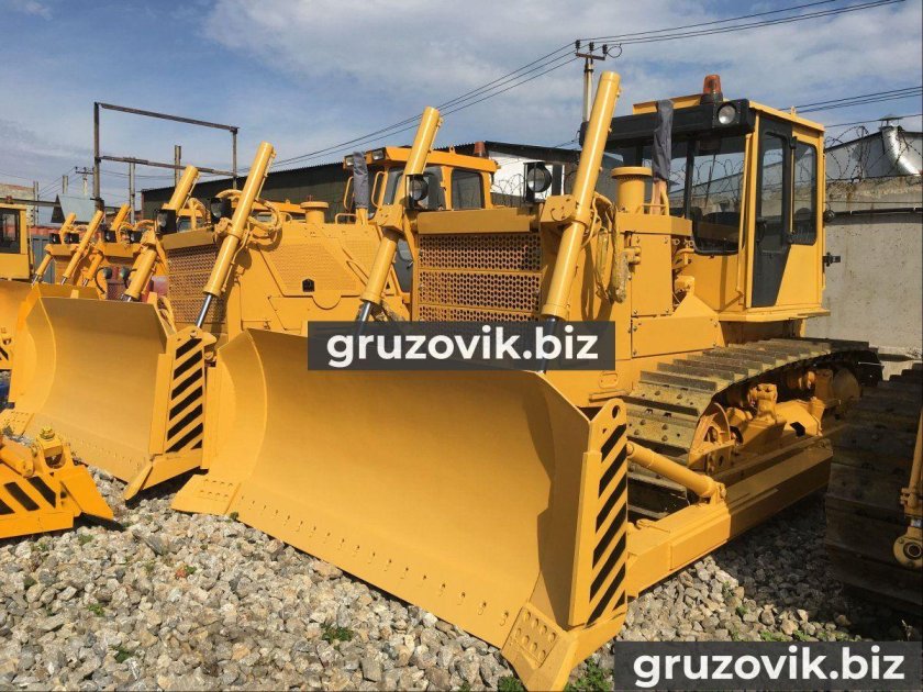 Ширина отвала бульдозера б10м
