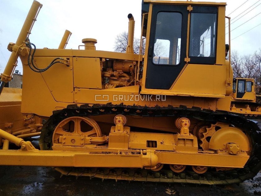 Бульдозер б10м