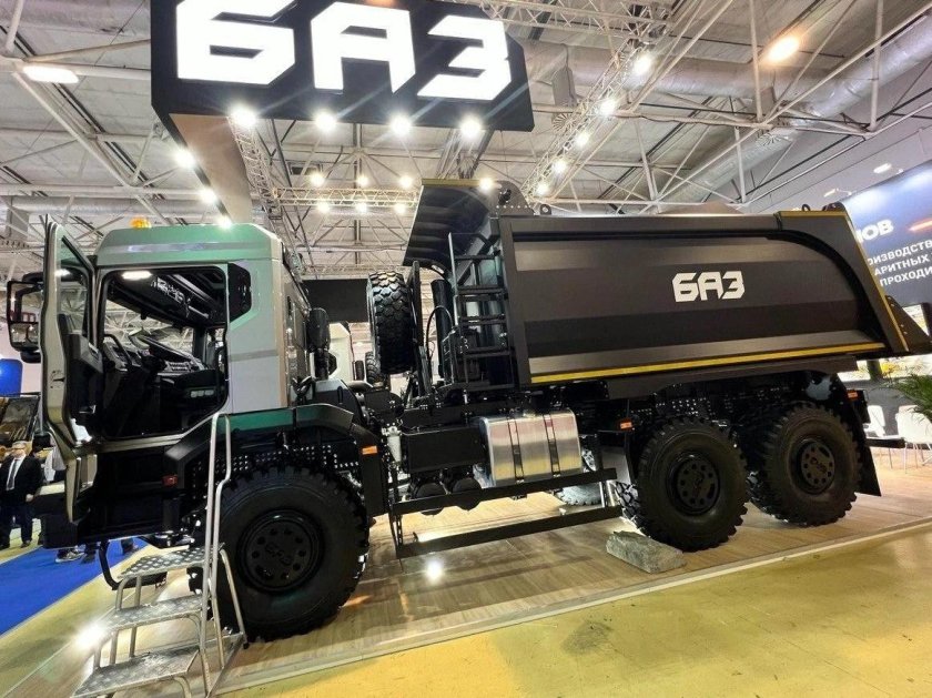 Грузовик баз новый российский