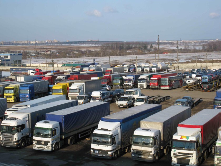 Автомобильный транспорт