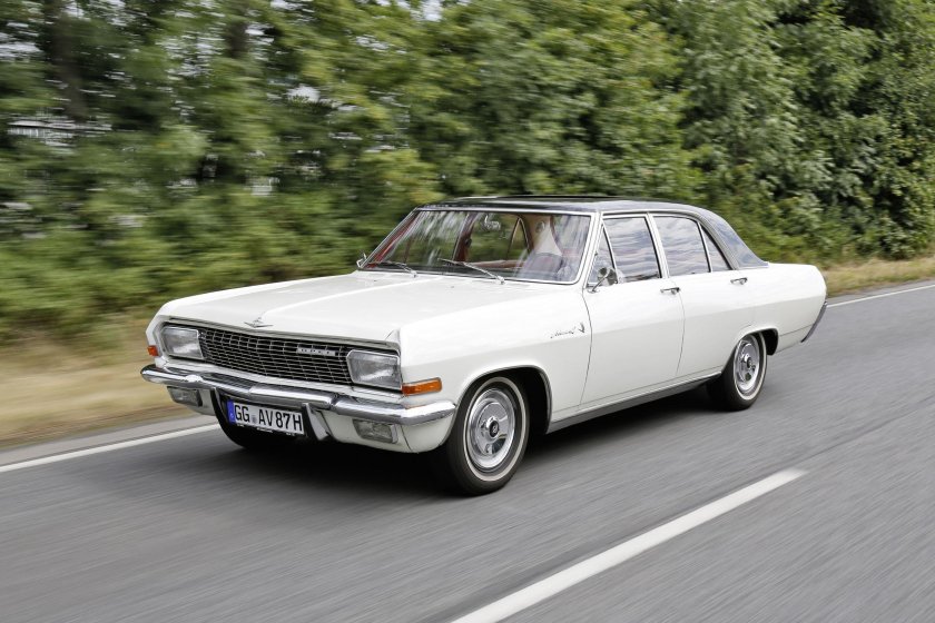 Opel Admiral v8