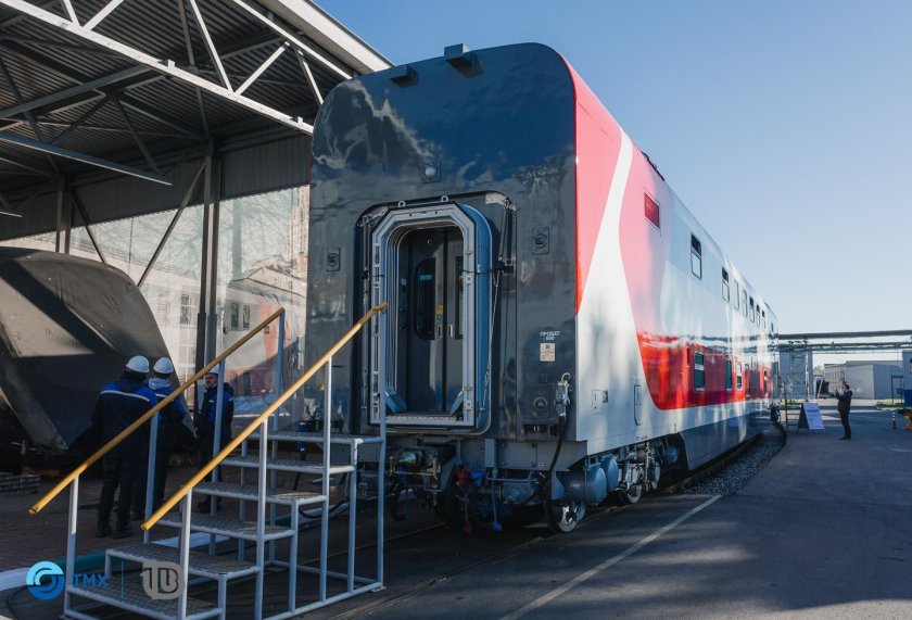 Двухэтажный вагон ТВЗ