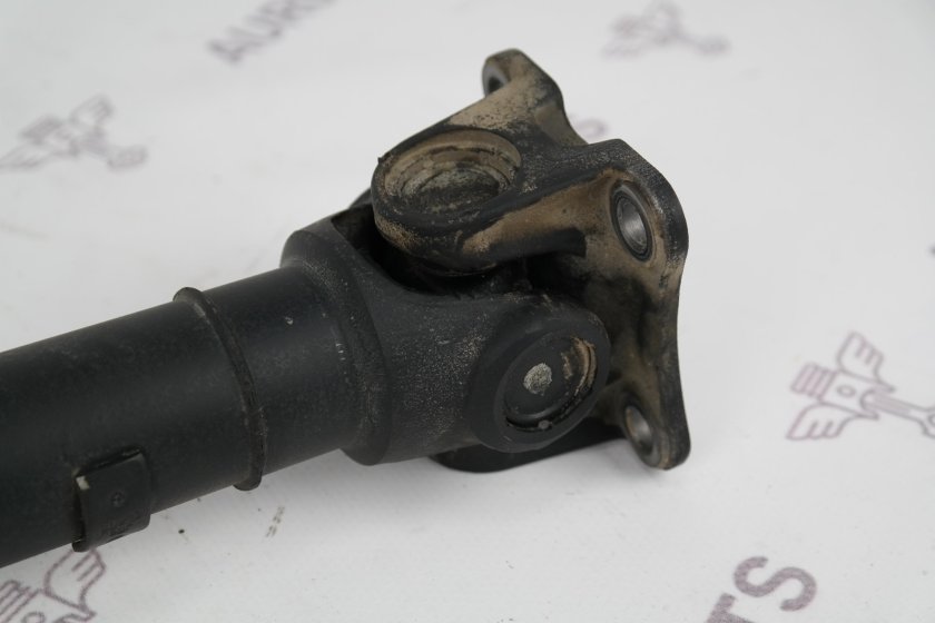 Передний кардан Велар