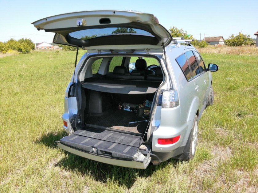 Митсубиси Аутлендер 2010 багажник