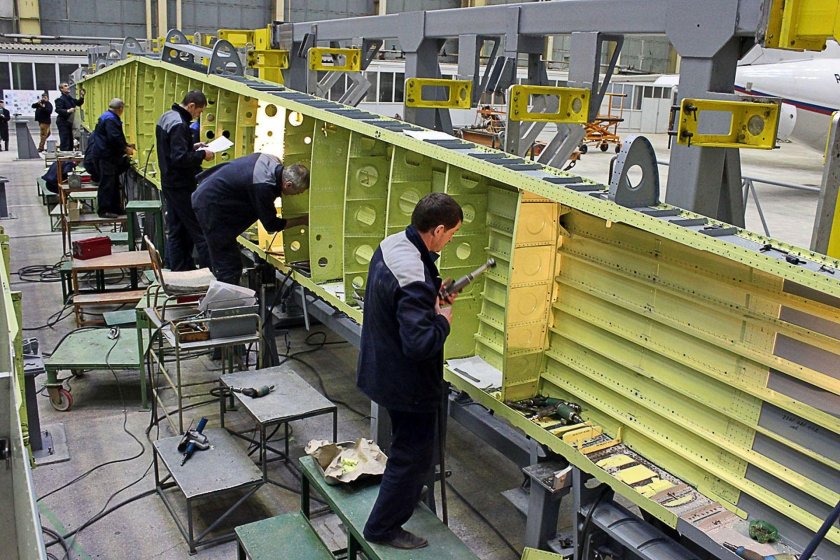 Ил 112 сборка крыла