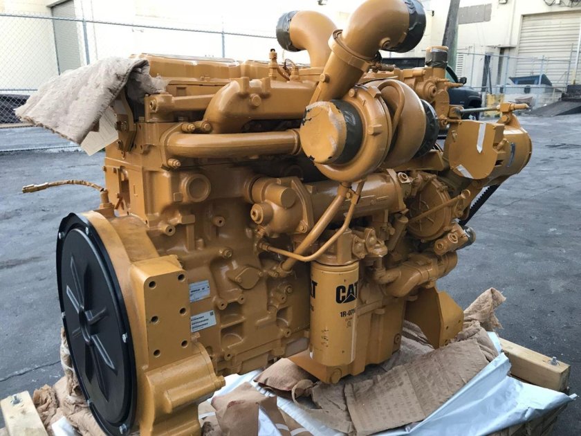 Мотор Катерпиллер с 15