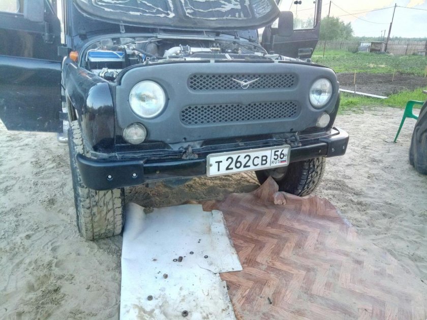 Передний бампер УАЗ Хантер штатный