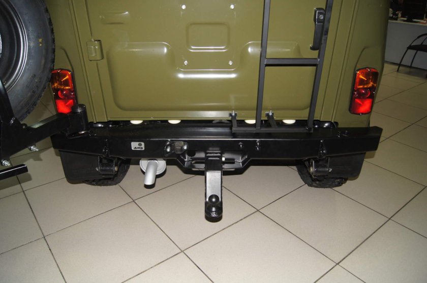 Задний силовой бампер на УАЗ 469