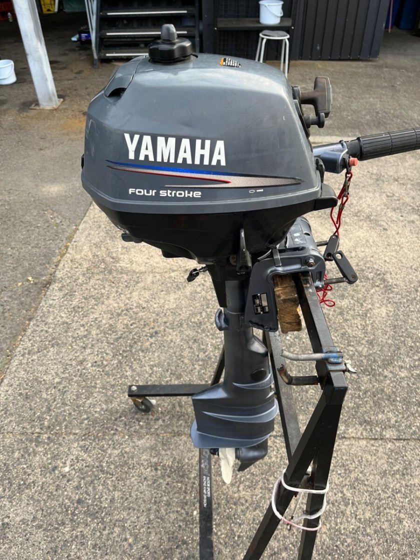 Лодочный мотор yamaha