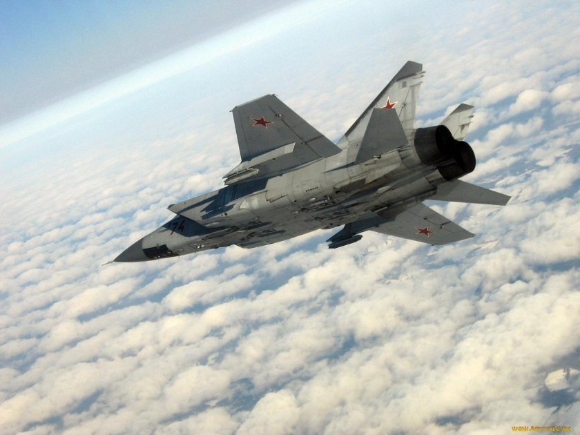 Истребитель-перехватчик миг-31