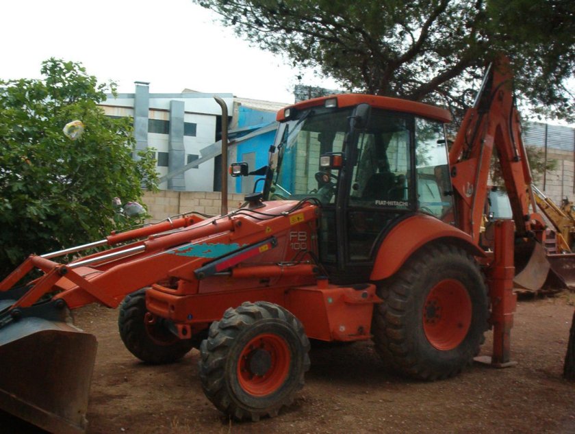 Фиат Хитачи fb 100