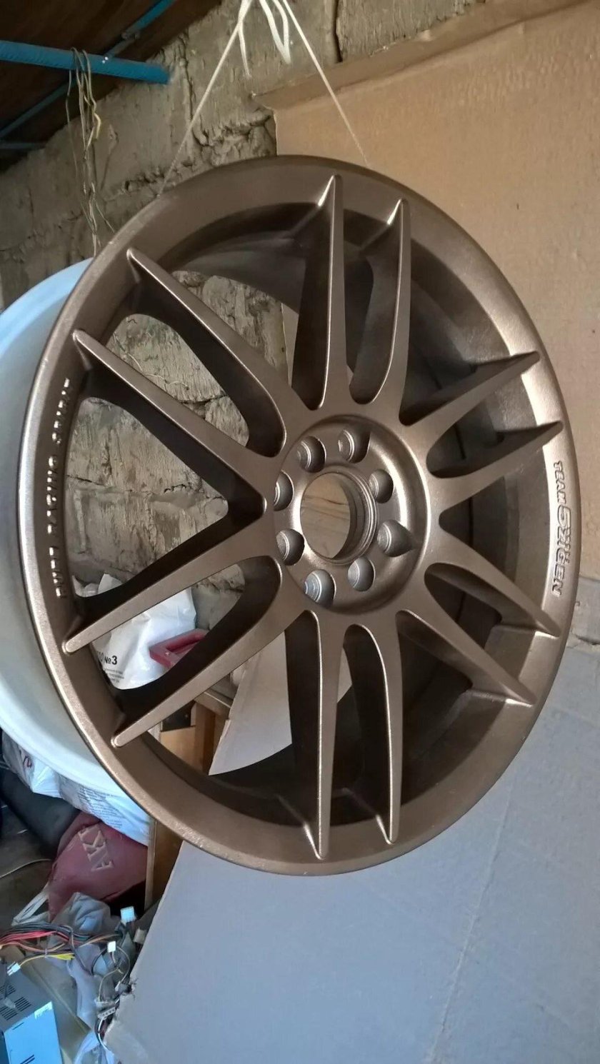 Диски цвета