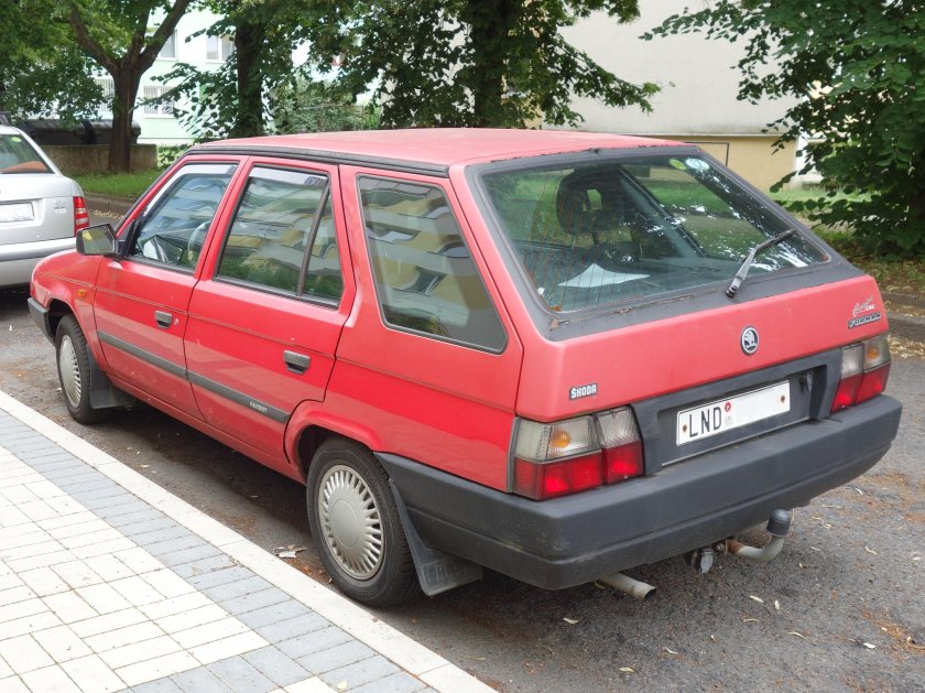 Skoda favorit