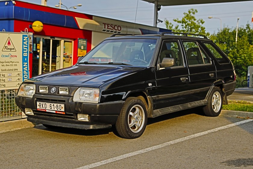 Skoda favorit