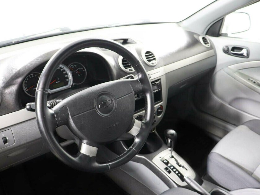 Chevrolet lacetti 2011