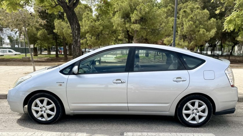 Тойота Приус 2009