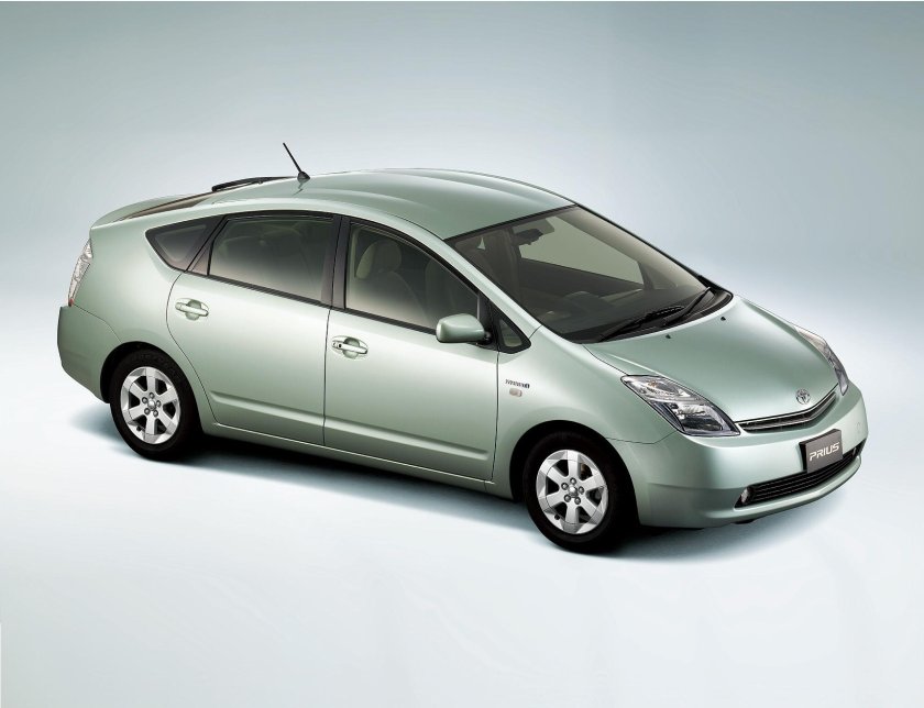 Тойота Приус 20 2 поколения