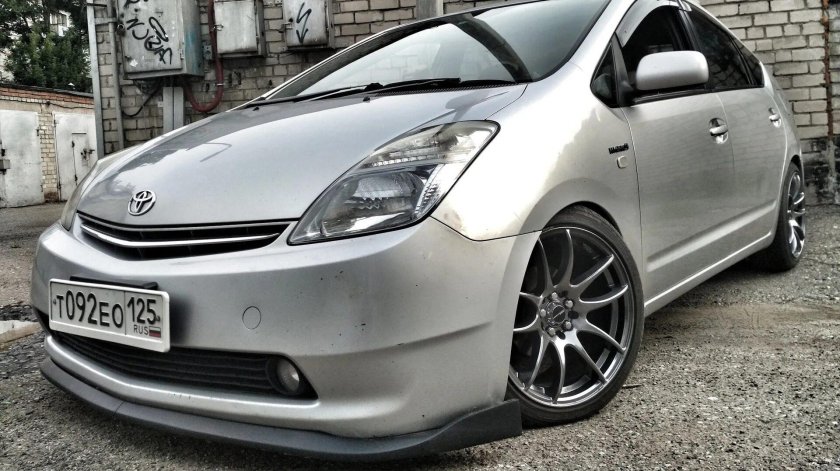 Тойота Приус 20