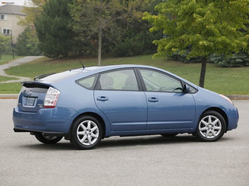 Тойота Приус nhw20