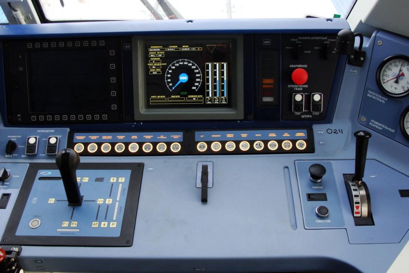 Пульт машиниста эп20