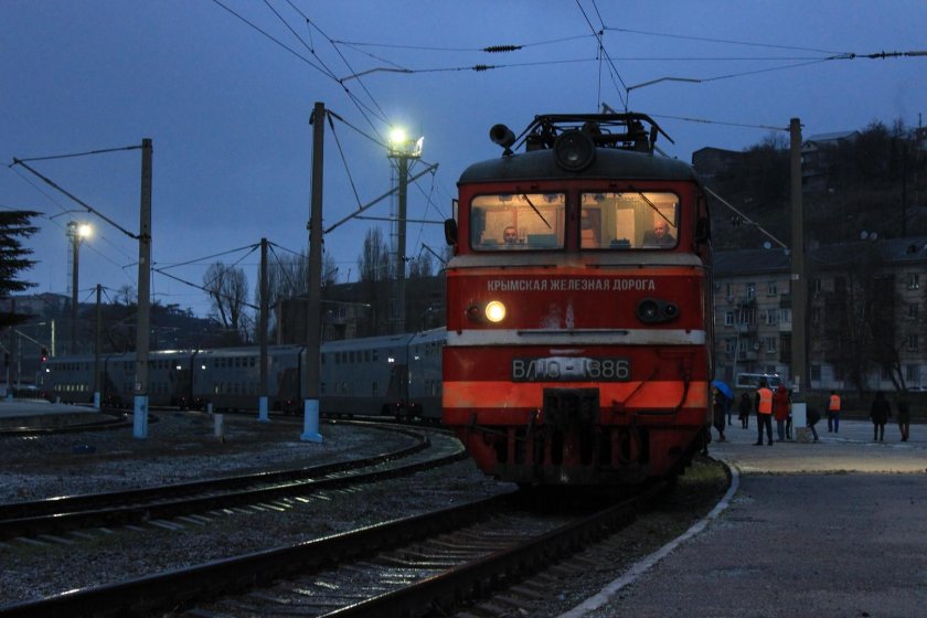 Фары поезда