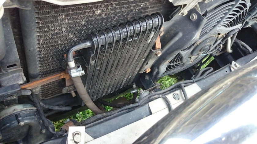 Масляный радиатор Митсубиси Паджеро 2
