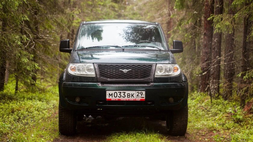 УАЗ Патриот спереди