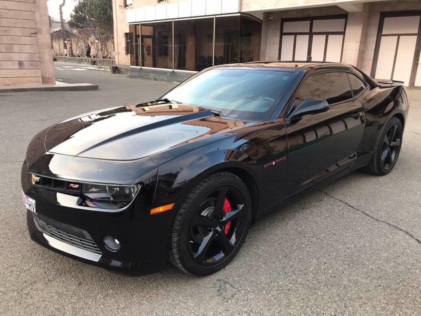 Шевроле купе Камаро черный