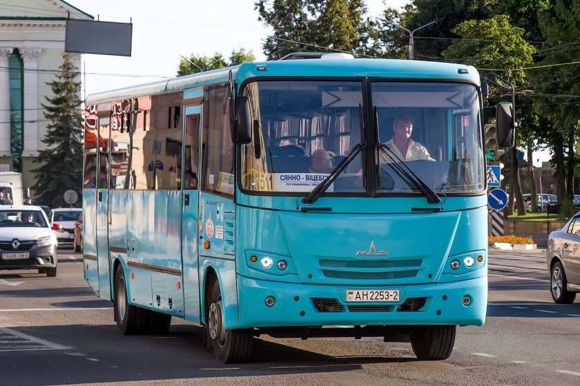 Автобус маз