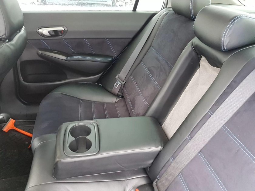 Чехлы на автомобильные сидения хонда цивик 4д 2008