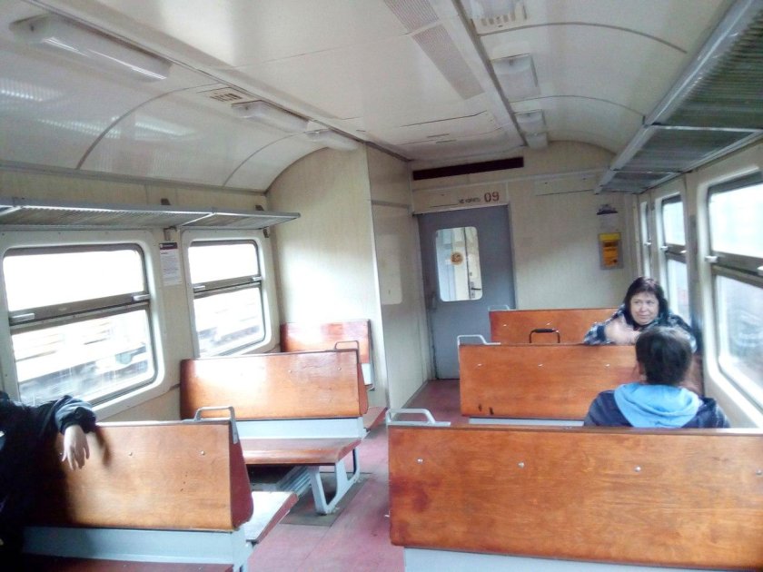 Эд4м внутри вагона