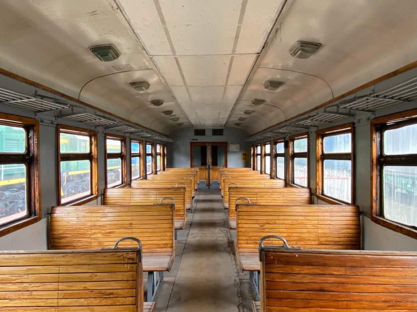 Эр2 электропоезд внутри