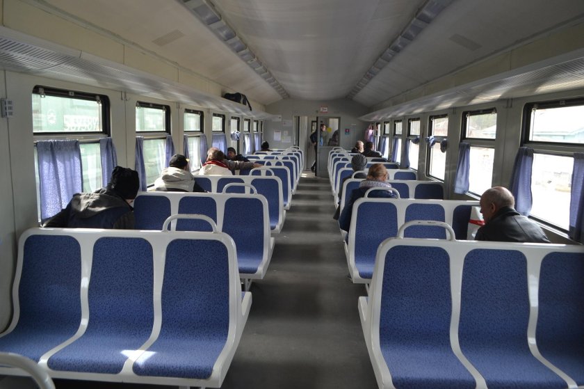 Пригородные поезда внутри