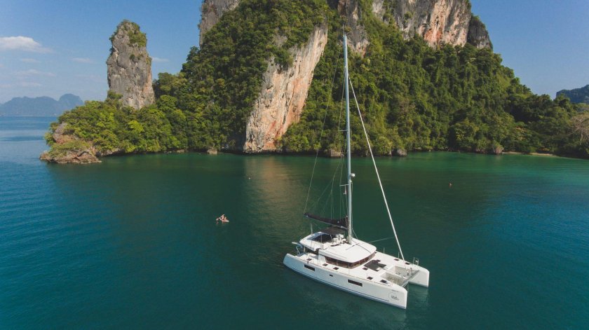 Катамаран Lagoon 52