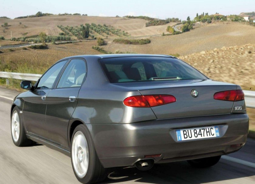 Альфа Ромео 166