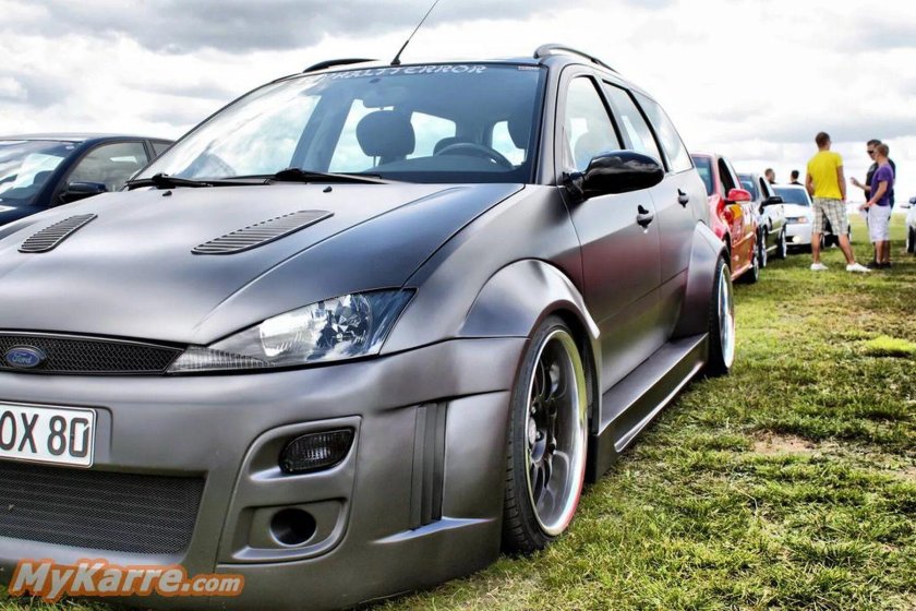 Тюнингованный Форд фокус 1